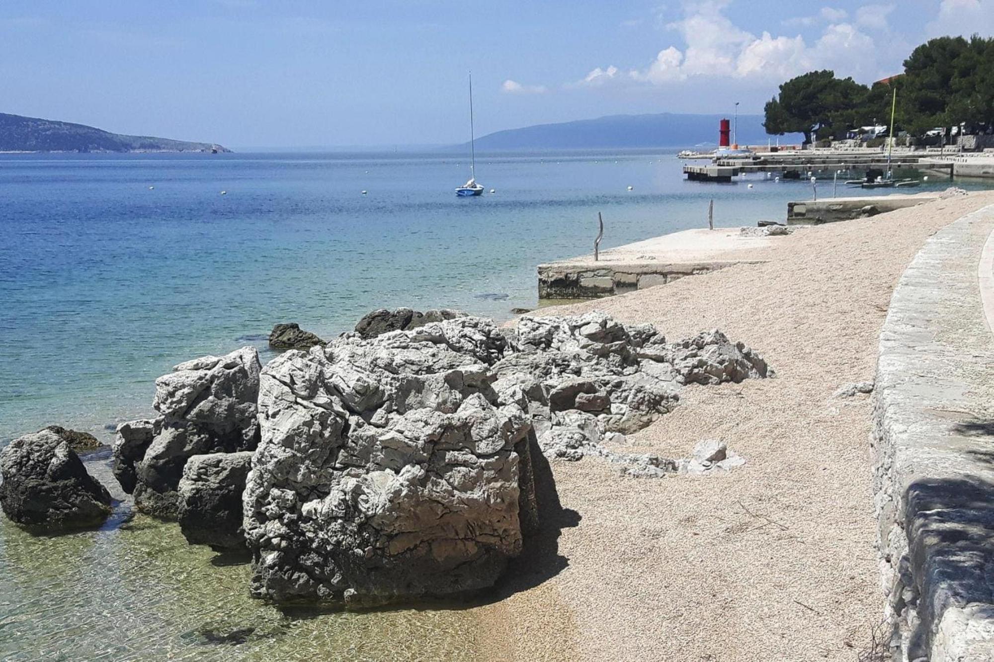 Mobile Homes In Camp Kovacine, Cres, With Long Pebble Beach Экстерьер фото