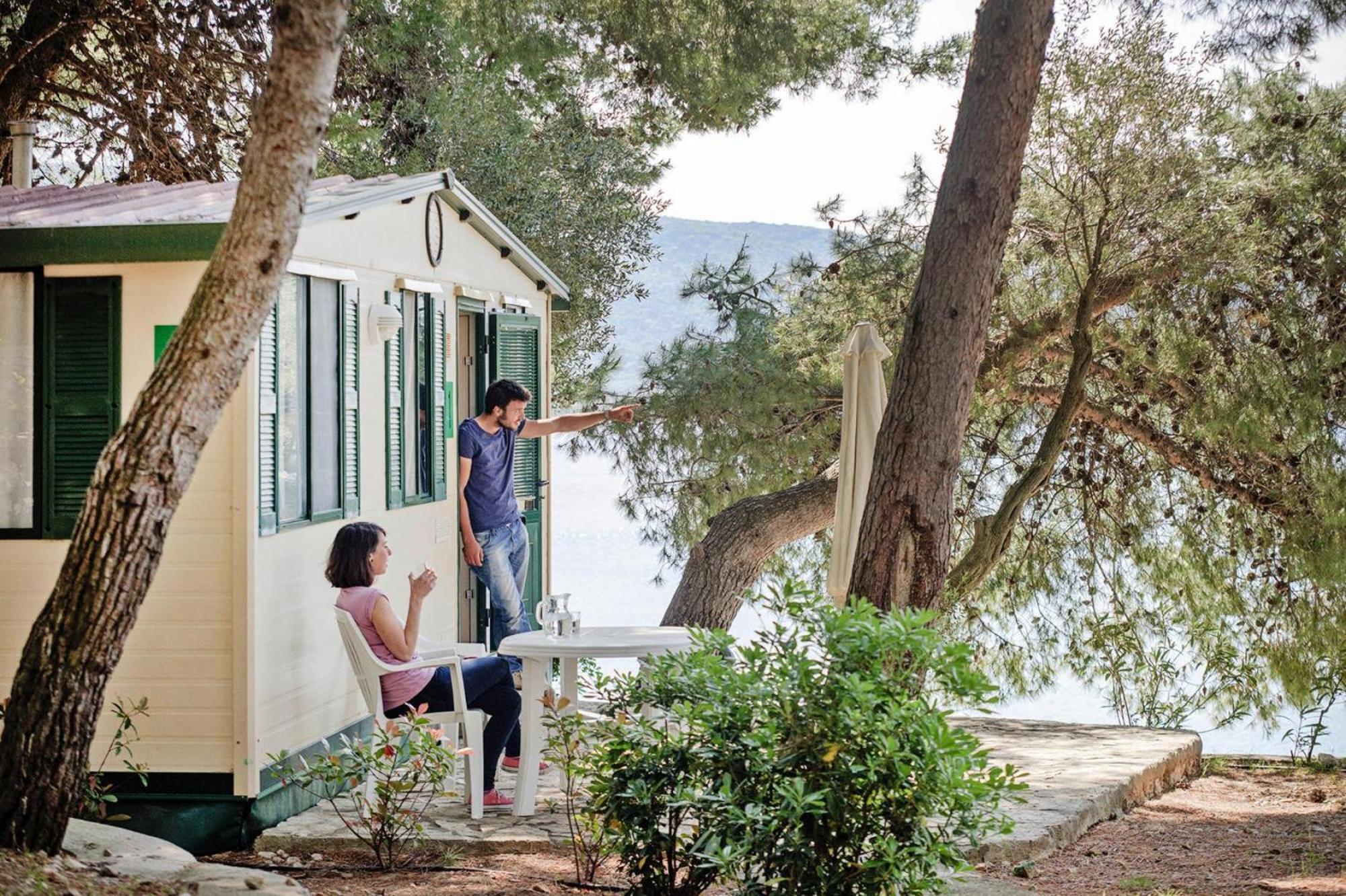 Mobile Homes In Camp Kovacine, Cres, With Long Pebble Beach Экстерьер фото